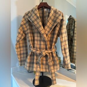 Moda Cream Wrap Style Jacket Medium Excellent Preowned condition